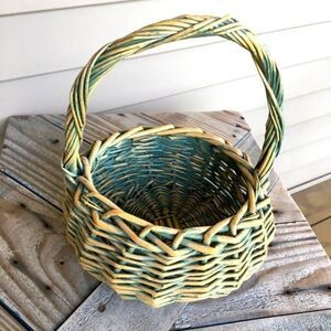 Boho one handle woven basket round tan greenish vintage retro antique vibe
